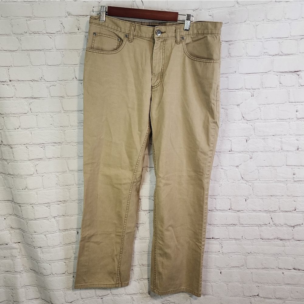 Men's Roundtree & Yorke "Casuals" khaki jeans, size 34 X 34